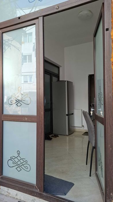 Inchiriez 2 apartamente la casa!