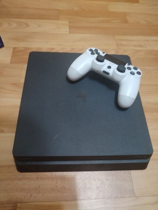 PlayStation 4 slim