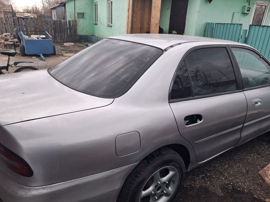 Митсубиси галант е55