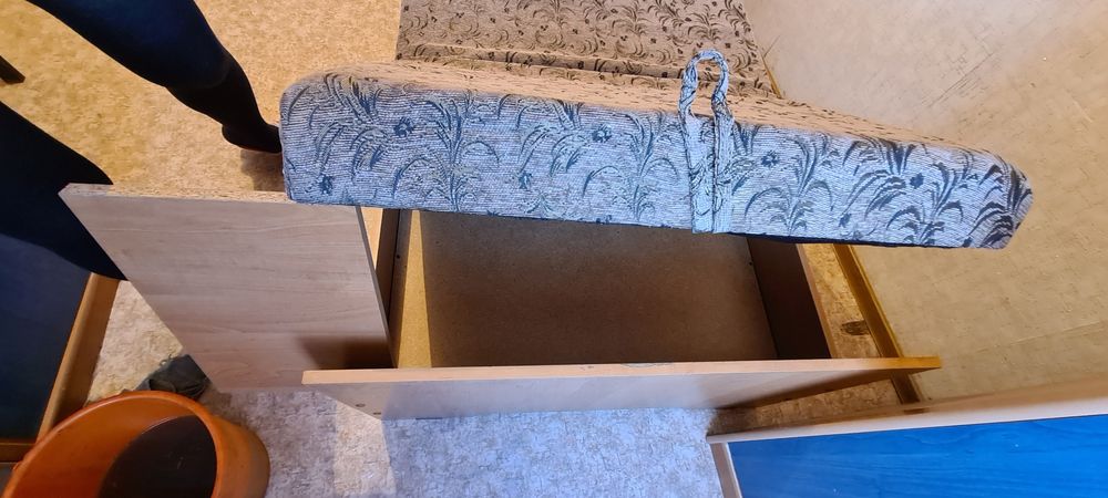 Кровать 1,5 деревянная