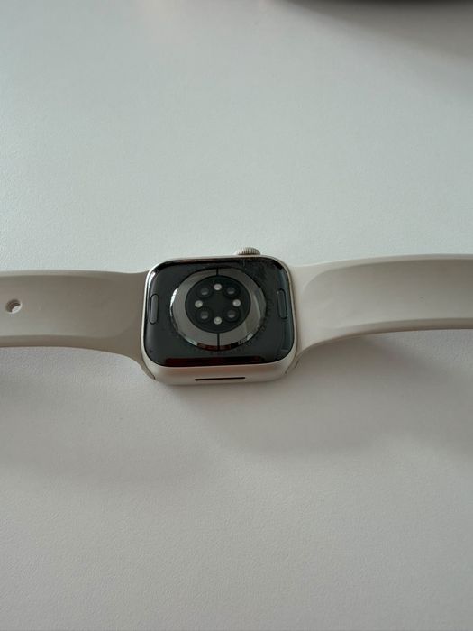 Apple Watch series 8- 40mm