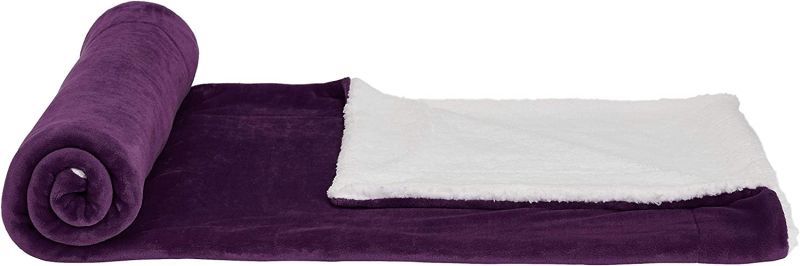 Amazon Basics Меко одеало - цвят слива