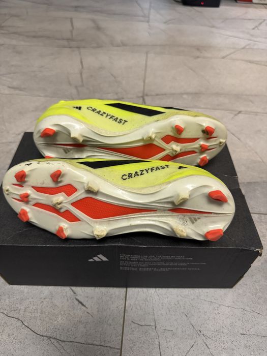 Адидас бутонки #38,5