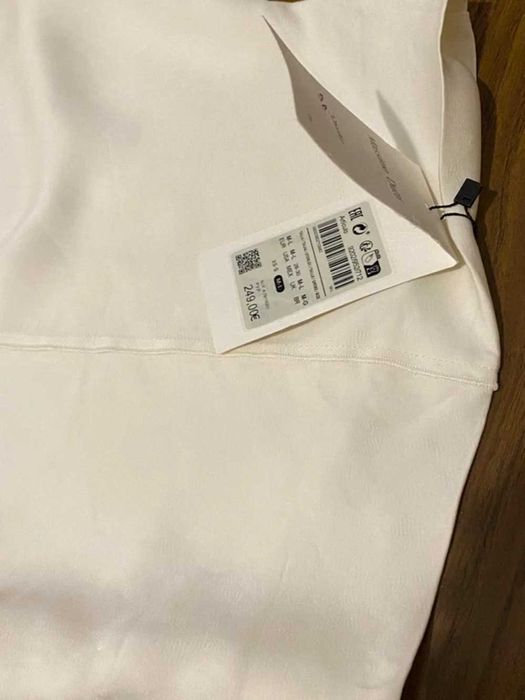 249 euro Massimo Dutti rochie midi ivory alb-crem pe gat maneci lungi