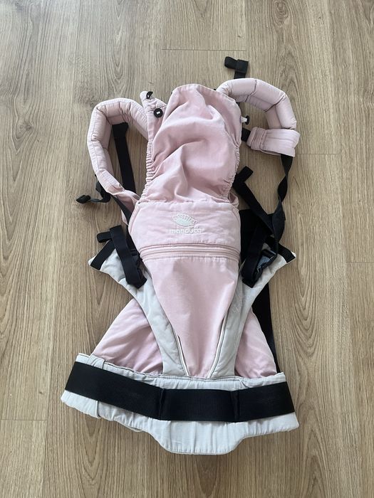 Sistem purtare Manduca