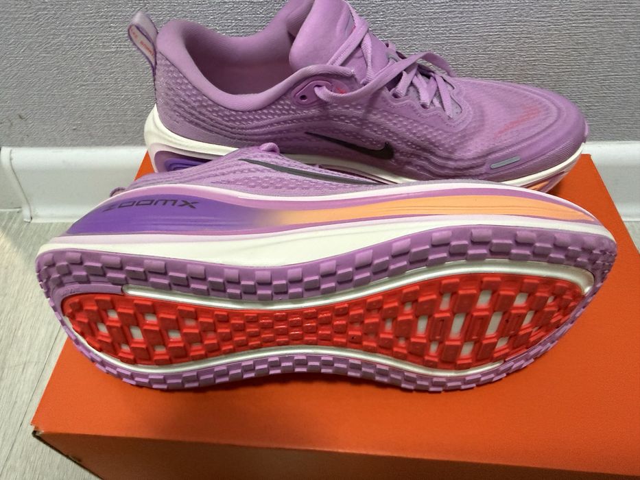 Кроссовки Nike vomero plus