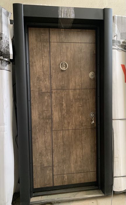 Външни (блиндирани) врати НОВИ