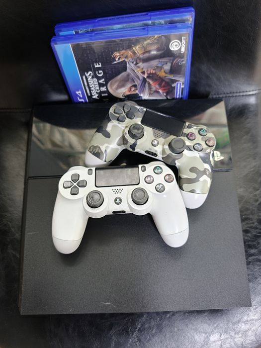 Playstation 4 cu 2 manete * Garantie *