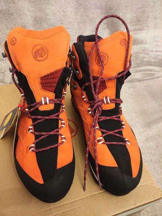 Нови Туристически обувки Mammut 41 и 2/3 Gore Tex Vibram подметка