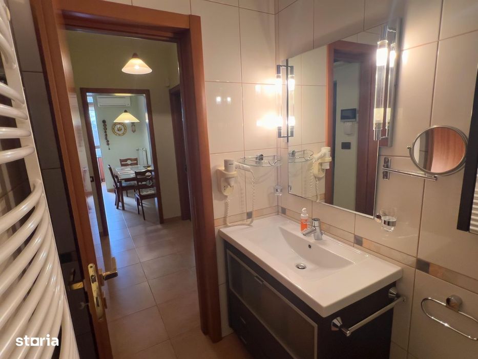 Apartament in vila cu curte la 50 metri de parc.