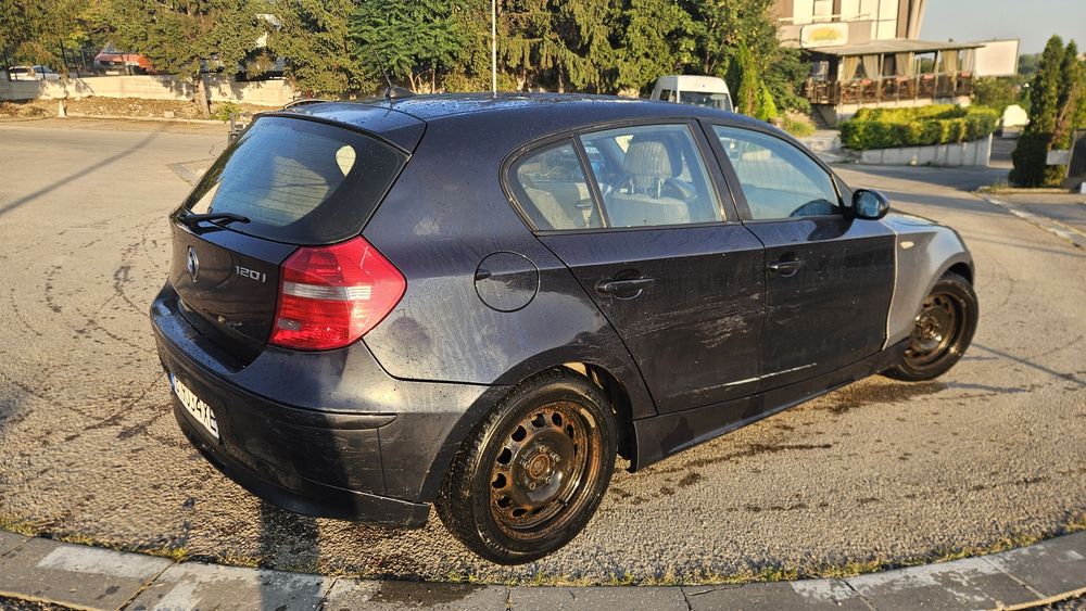 BMW 120i автомат бензин хечбек подгрев