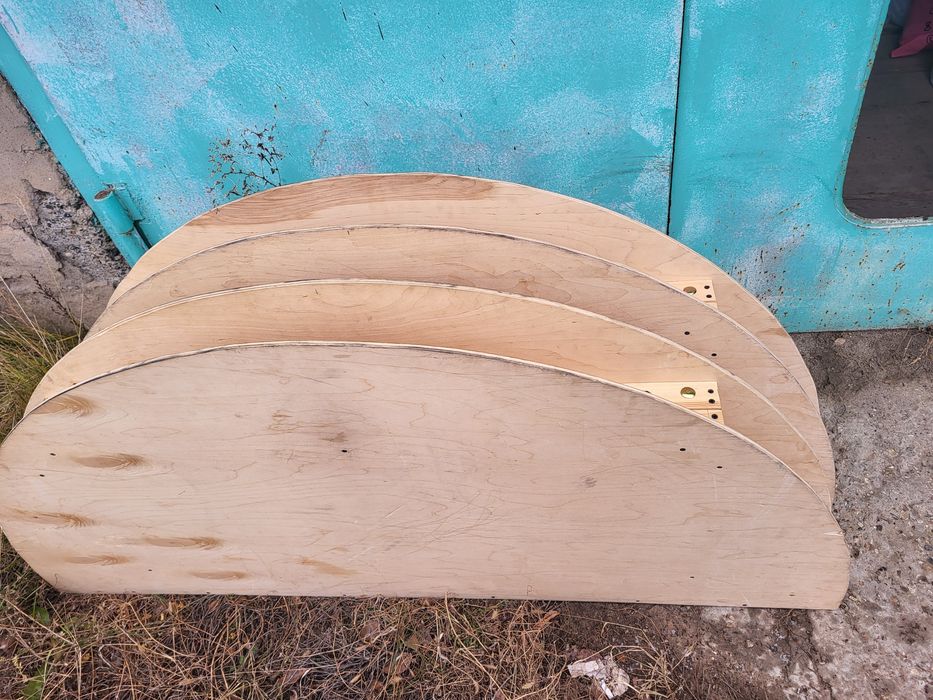 Продам столы круглый