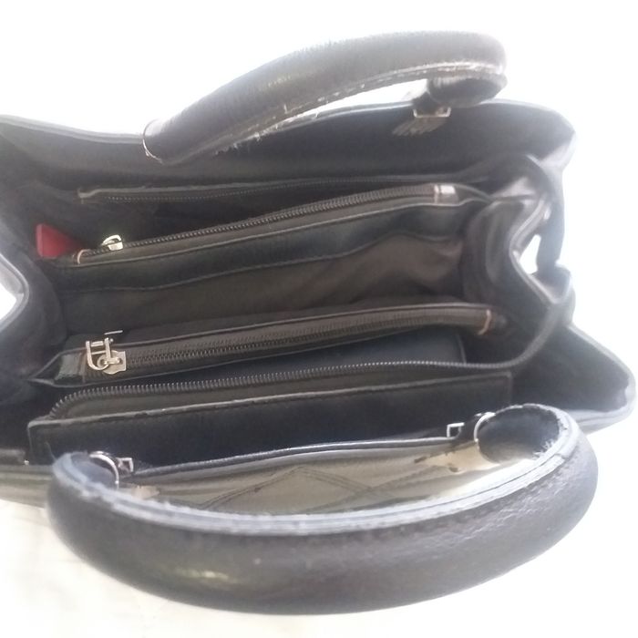 Сумки Бу черные  нормально смотрятся