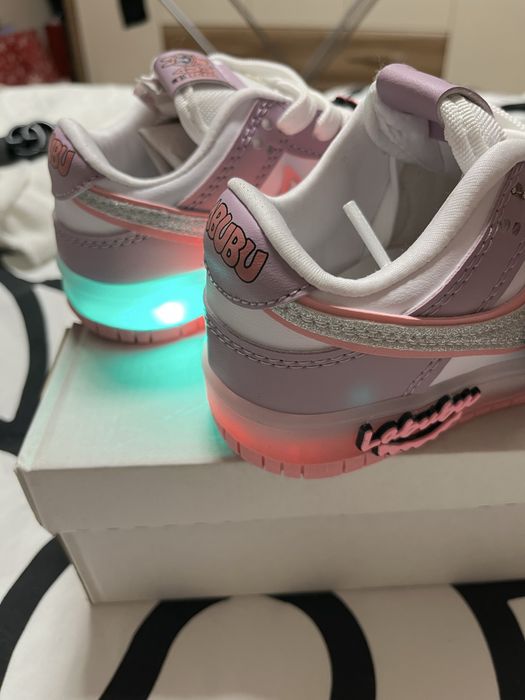 Детски маратонки светещи LABUBU