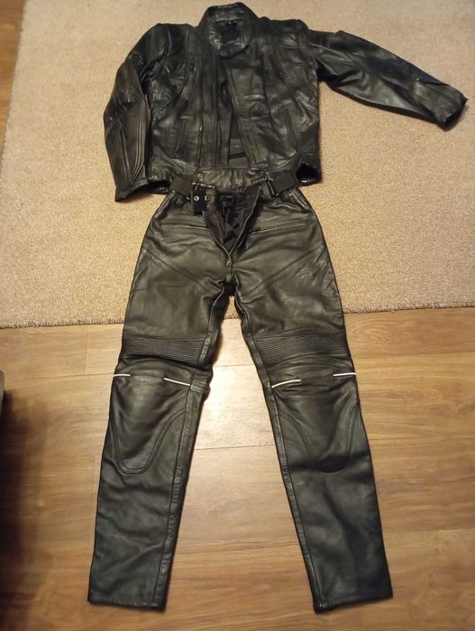 Продавам мото екипировка