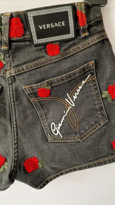 100% оригинални къси дънкови панталонки Versace