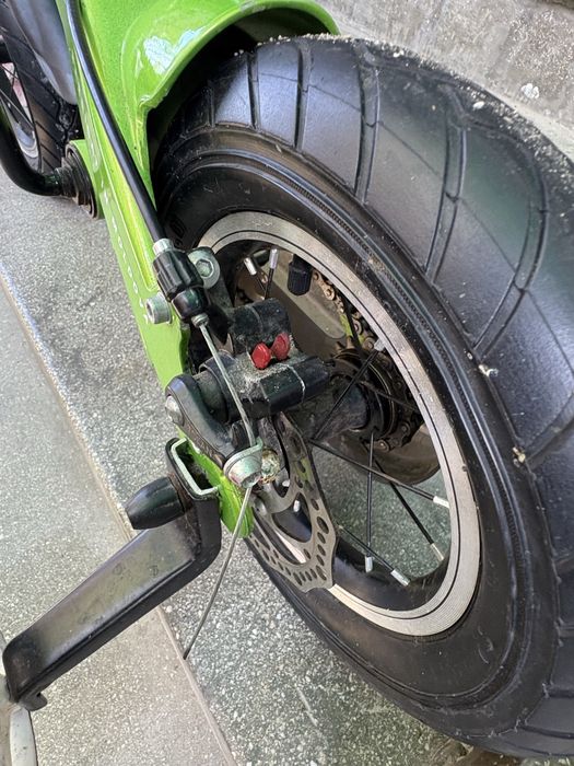 Bicicletă copii GST Bike 12 inch frâne pe disc roți ajutătoare șa reglabilă stare foarte bună anvelope excelente gata de utilizare.fara Frana pe fata