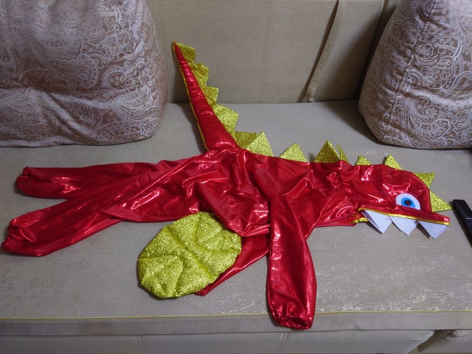 Продам новогодний костюм