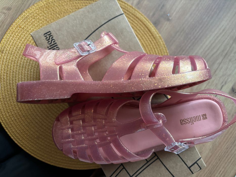 Тениска Guess/Melissa possession сандали