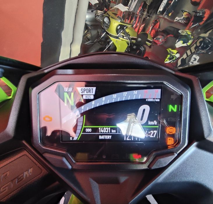 vand kawasaki zx4rr
