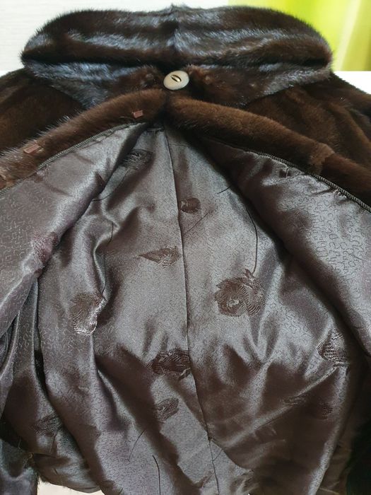 Продам шубу норковую