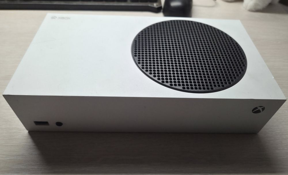 XBOX Series S + библиотека на 60 игр