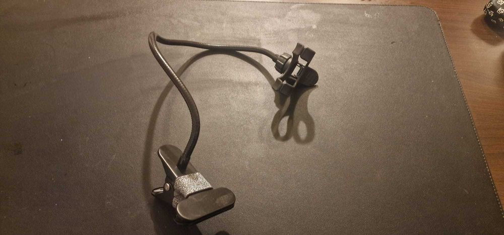 Suport telefon flexibil cu clama pentru masina sau birou