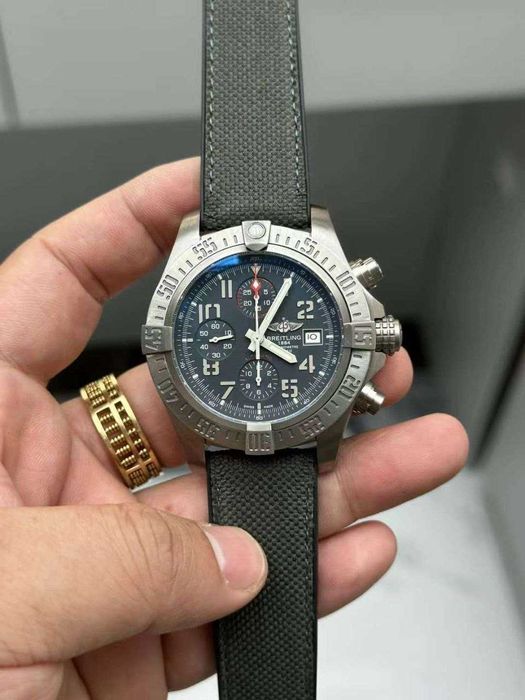 Breitling Avenger Titan