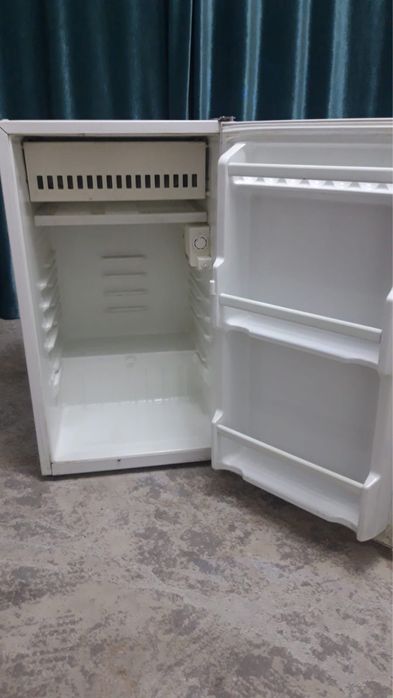Срочно продаётся рабочий холодильник