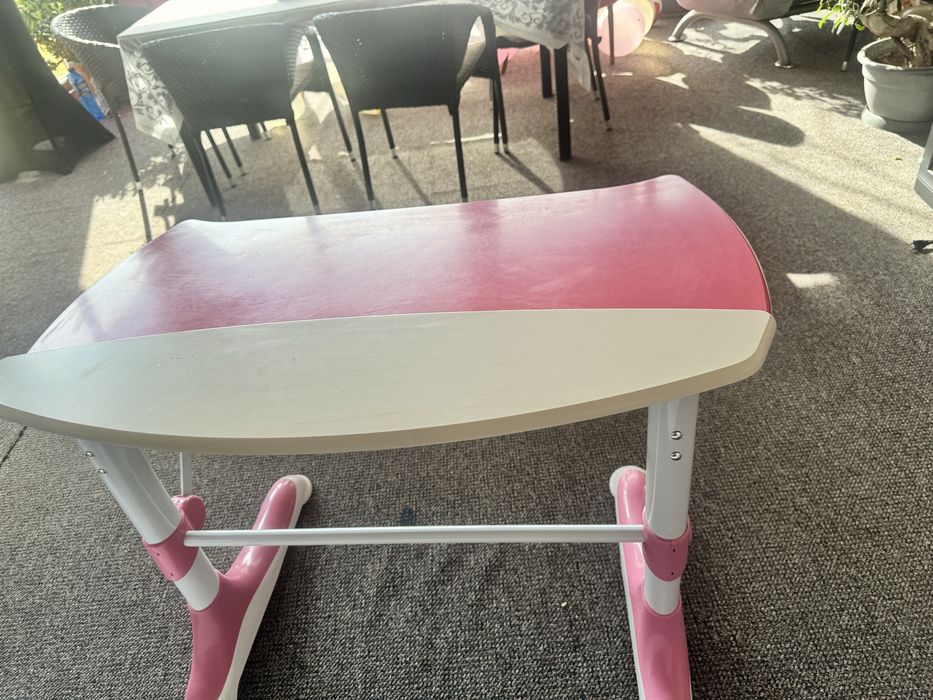 Vand birou pentru copii