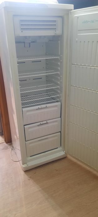 Продам морозильную камеру