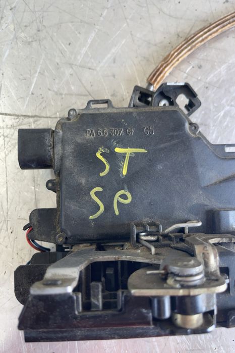 Broasca usa spate stanga 1M0839085 Seat Leon prima generatie 1M