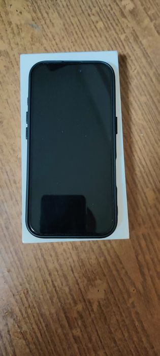 Продам iphone 16 128 гб