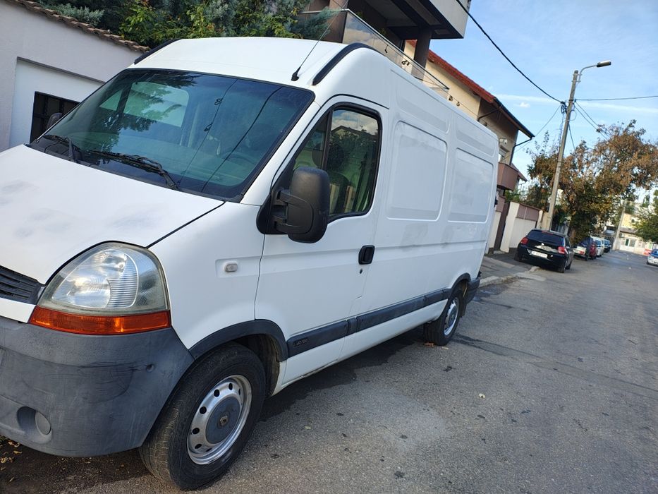 Vând Renault Master