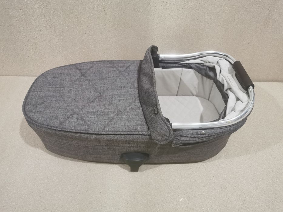 Кош за новородено Mamas & Papas Ocarro Chestnut