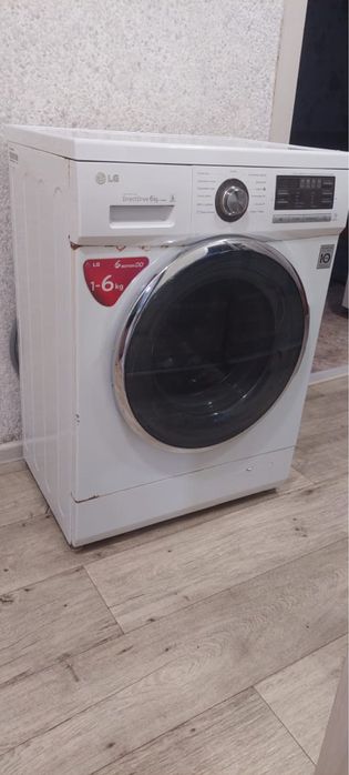 Продам б/у стиральную машину