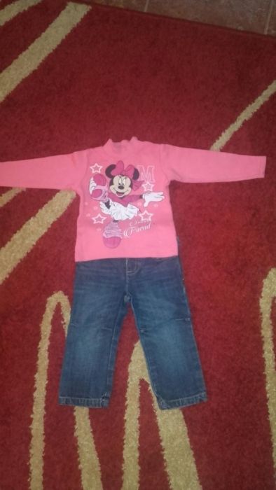Set blugi si bluză fetițe.