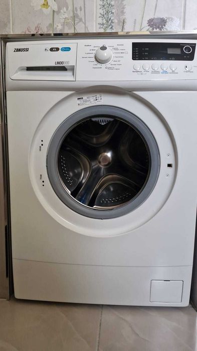 стиральная машина Zanussi на запчасти.