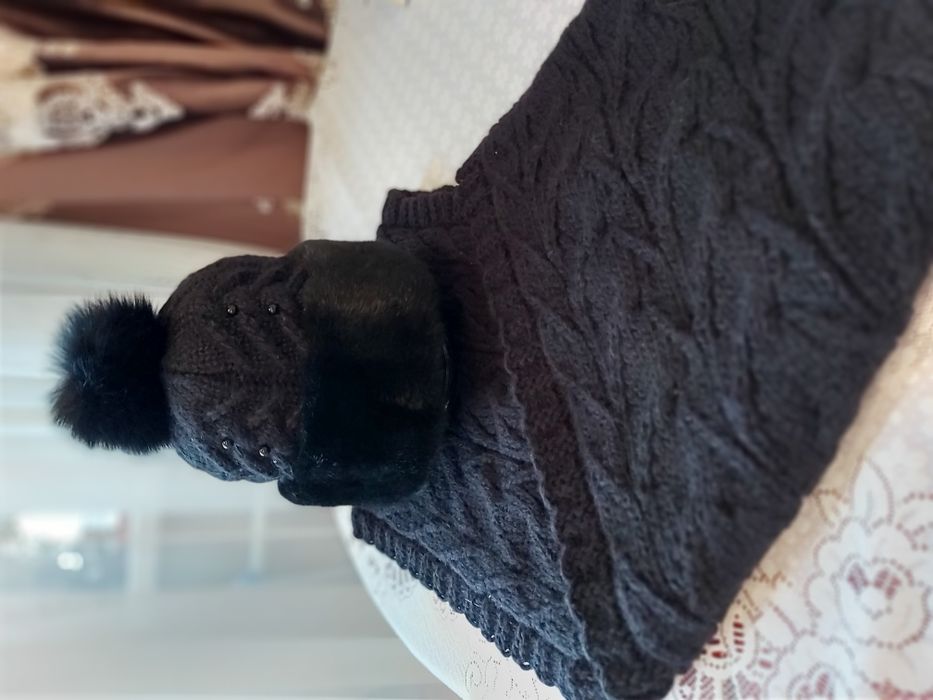 Продам набор шапка и снуд