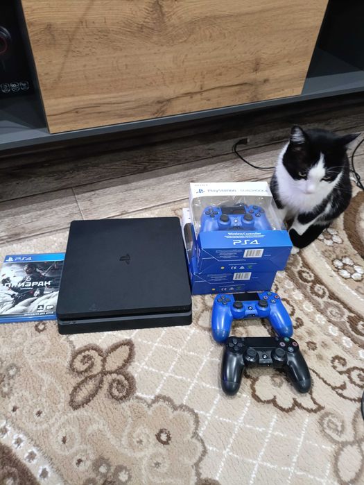 PlayStation 4 slim