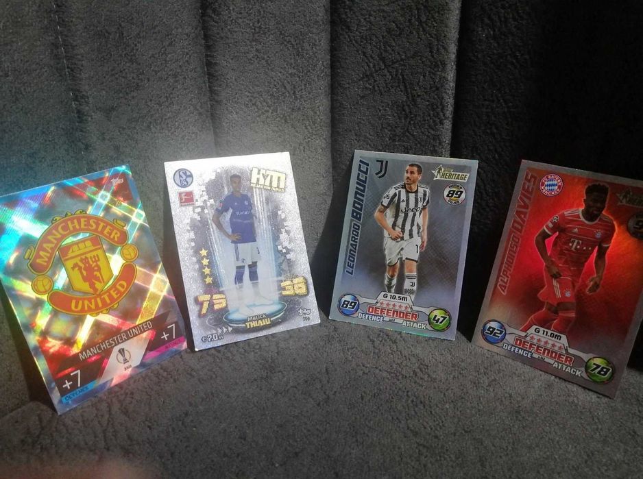 Лот 27бр Футболни карти Topps Match Attax & Panini Adrenalyn XL - Messi LEGEND, Ronaldo Silver LE, Vini Jr Black Edge, Bellingham & Gavi ROOKIE, Hakim