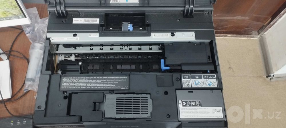 Epson printer 8050 sotiladi yangi 1 yil ishlatilgan