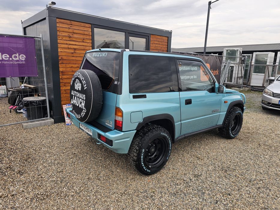 Suzuki Vitara, 1.6 Benzina, 4x4, Clima automata, Reductor  Cauciucuri A/T uri Jante concave  Posibil Rate ***