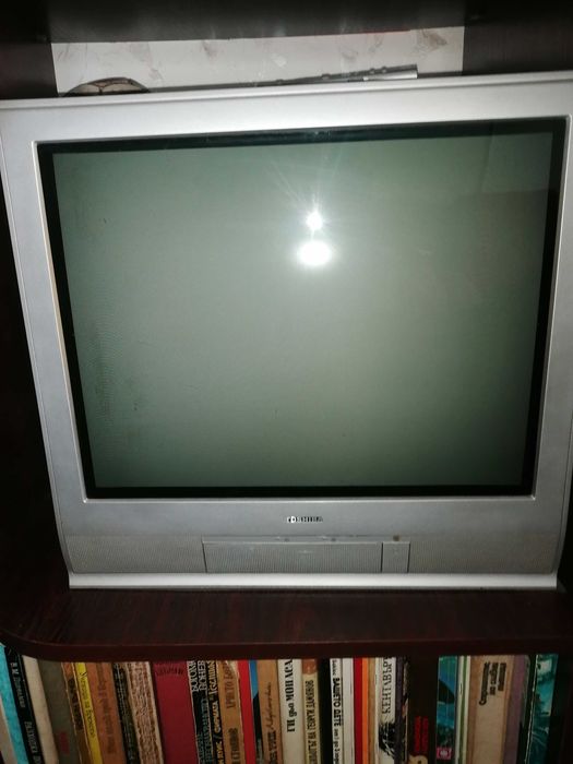 Продавам телевизор Toshiba