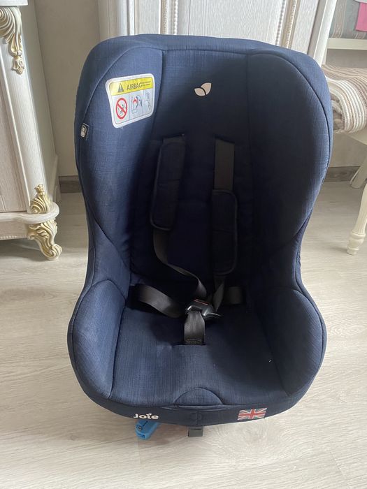 Продам аатокресло от Joie