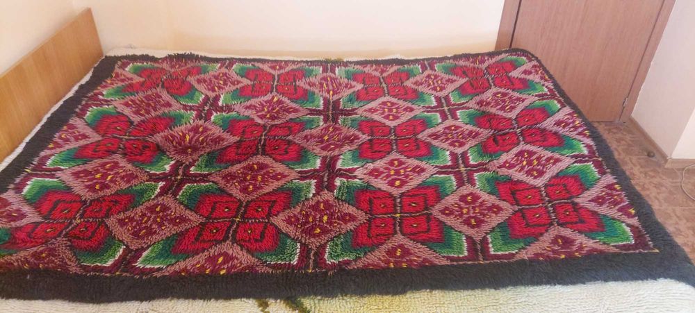Продавам китеници и килим