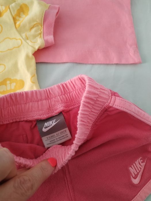 Лот Nike за бебе момиче 6м.