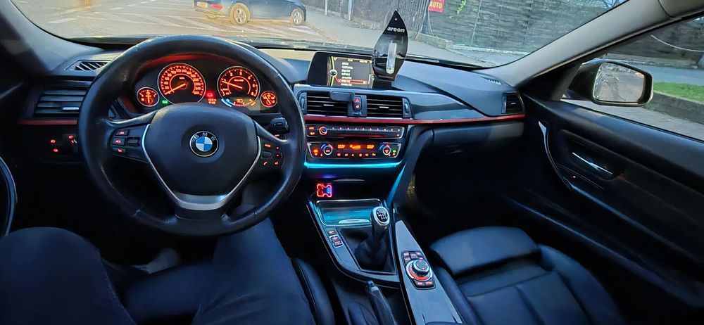 BMW Seria 3 BMW F30 320d Sport Line