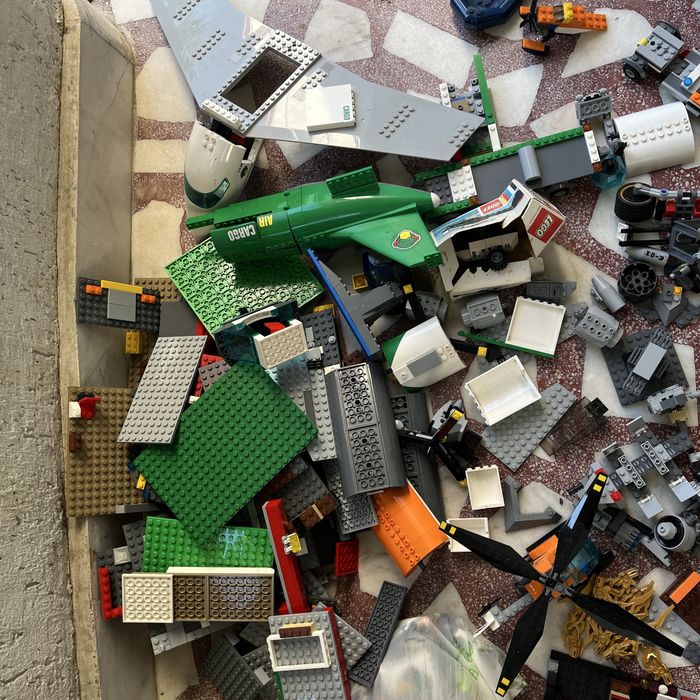 Lot LEGO Vrac 15 KG - Piese Originale (Star Wars, City Cargo, Technic, Plăci Drum) + Pungi Sigilate
