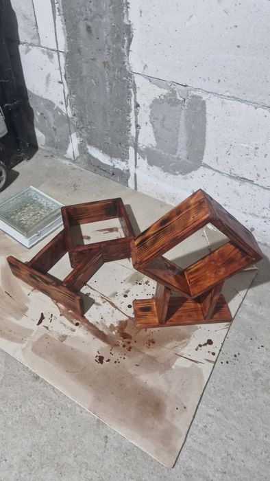 Vând recipiente băuturi alcoolice